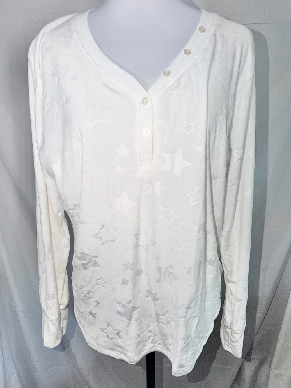 Jaclyn Intimates star-embossed Henley pajama top in white